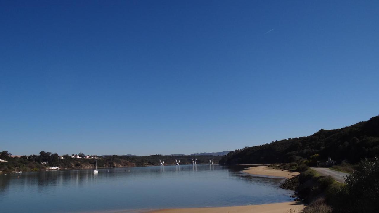 Casa Da Barra Azul By Stay In Alentejo فيلا نوفا دو ميلفونتس المظهر الخارجي الصورة